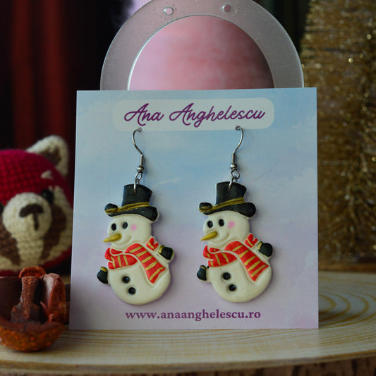 Cercei om de zăpadă