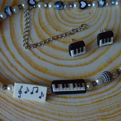 Set colier și cercei artist muzical
