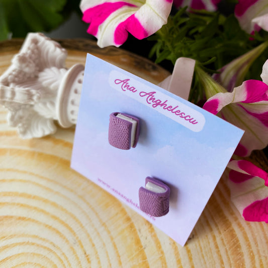 Cercei stud carte lila
